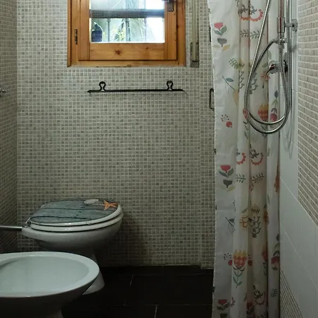 La Casetta Bamboo  50 Mt Dal Mare Incluso Ombrellone E 2 Lettini Nello Stabilimento Marcelli